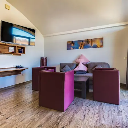 Lagovida Duenenhaus Comfort Familia J Am Stoermthaler Großpösna